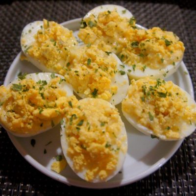 image_4601111_20210815_ob_d891bc_presentation-des-oeufs-mimosa-traditi